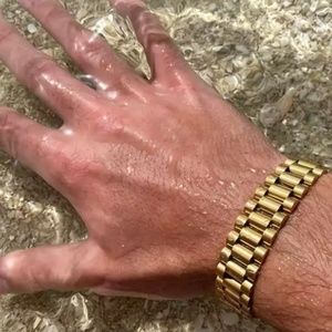 Misa & Co. Classic Stainless Steel Bracelet  / Gold - Unisex